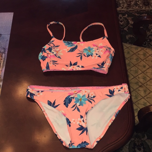 Target swimsuit - Picture 1 of 1